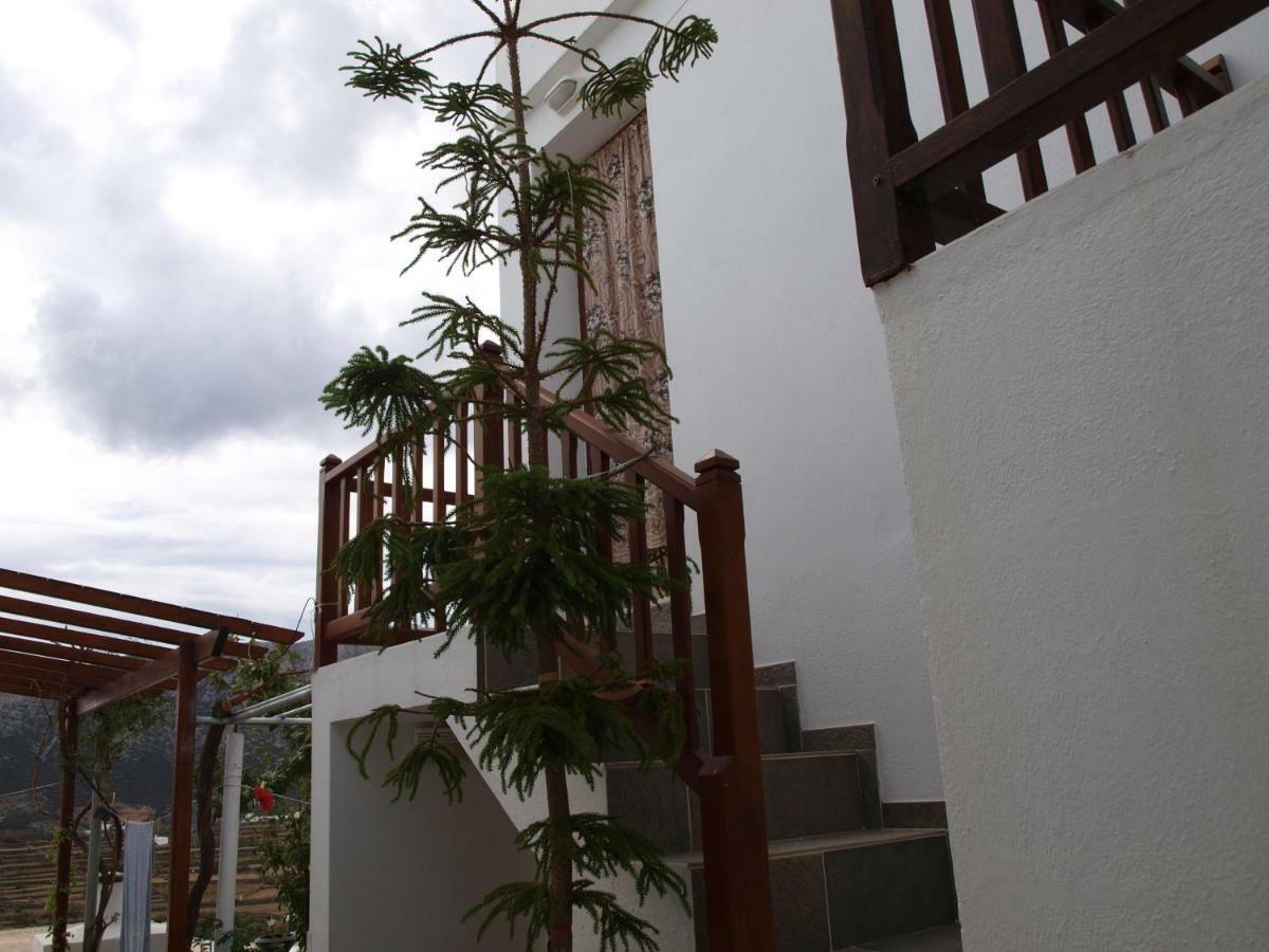 Batika Rooms Artemonas Exterior photo